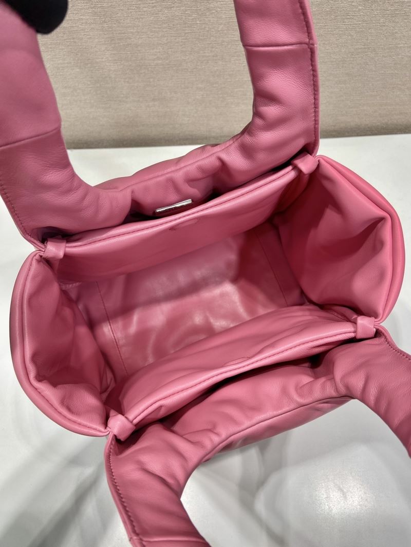 Pra*a tote bags